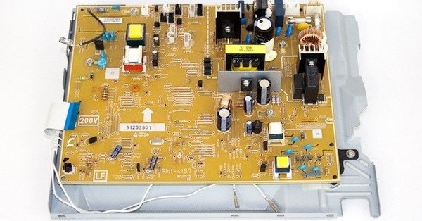 Hình ảnh minh họa main nguồn máy in với các chi tiết điện tử