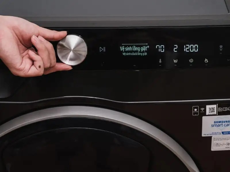 Nên giặt áo thun in hình bằng tay để bảo quản tốt hơn