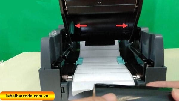Cuộn mực in (ribbon) và trục đỡ cho máy in Godex G500
