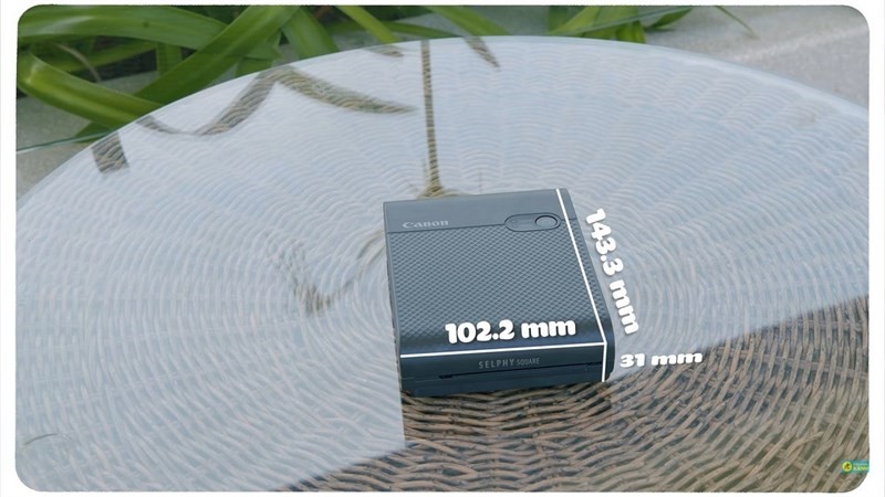 Kích thước nhỏ gọn của máy in ảnh Canon QX10