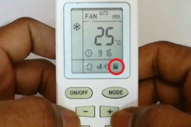 Các nút bấm trên remote máy lạnh Mitsubishi để mở khóa