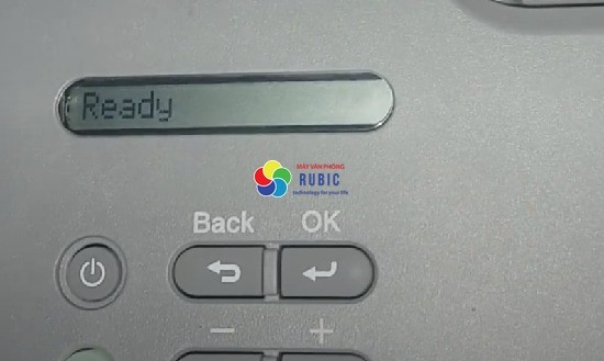 Màn hình hiển thị trạng thái Ready của máy in Brother B2000D sau khi reset thành công.