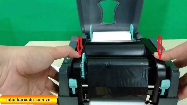 Đóng đầu in máy in Godex G500 sau khi thay mực/giấy