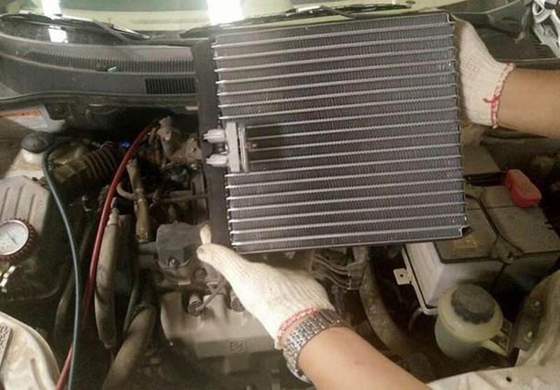 Quy trình vệ sinh dàn lạnh (evaporator) của hệ thống điều hòa xe hơi