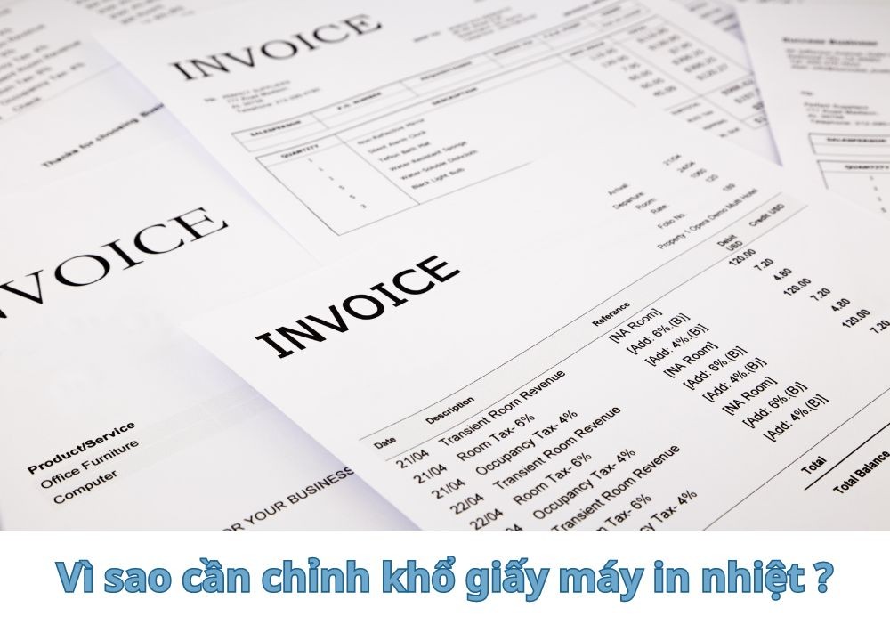 Máy in nhiệt đang đẩy giấy in ra ngoài sau khi in