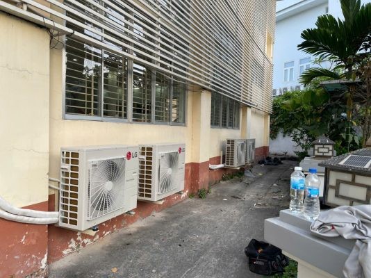 Kết nối điện cho dàn nóng máy lạnh âm trần LG ZTNQ36GNLA0
