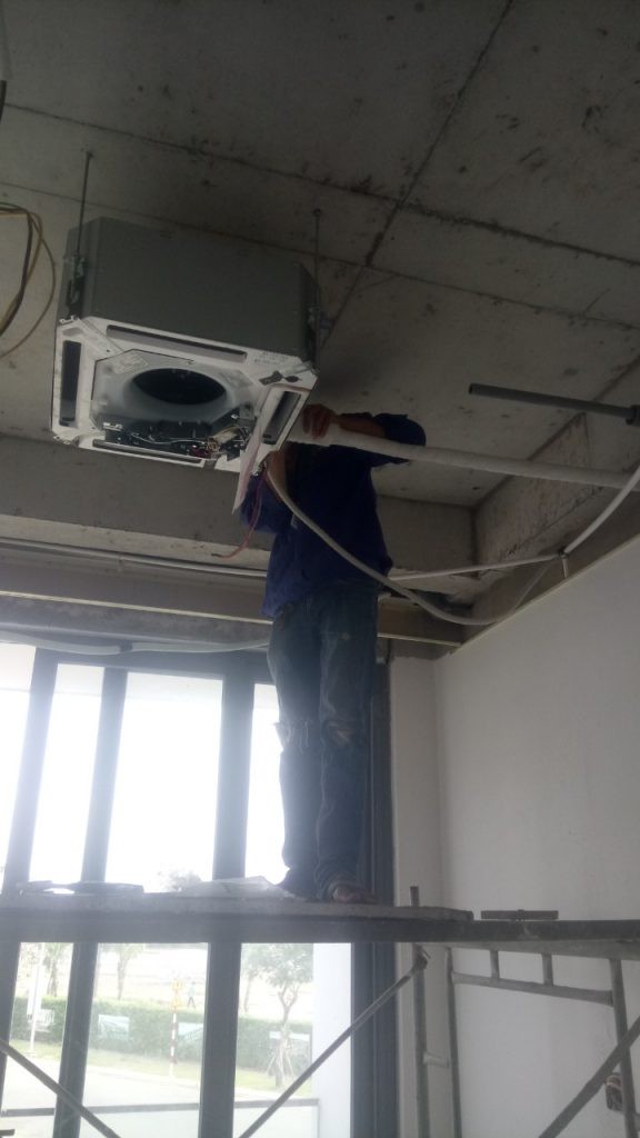 Thi công máy lạnh âm trần LG ở Thủ Đức