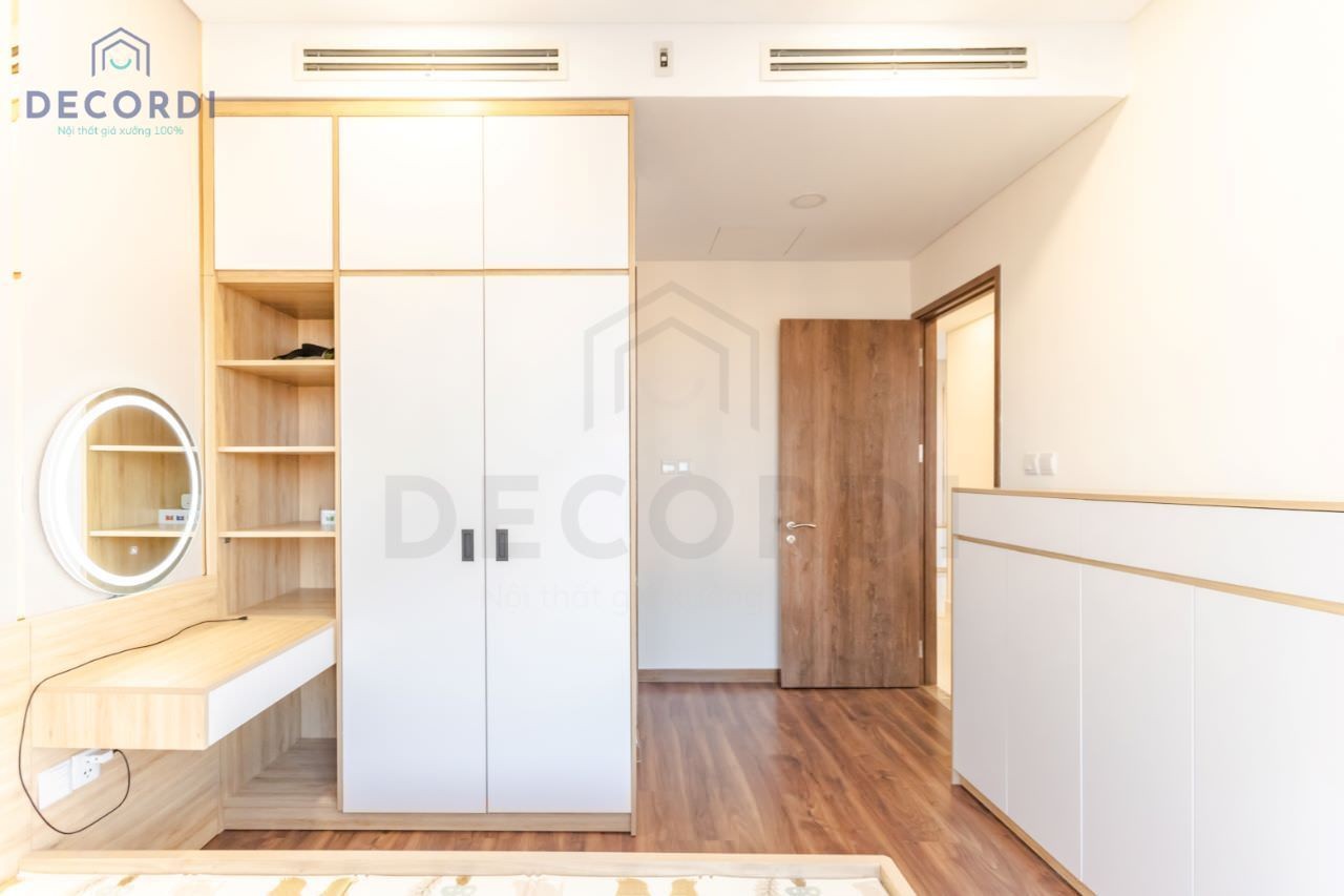Tủ quần áo kết hợp bàn trang điểm giúp tối ưu không gian