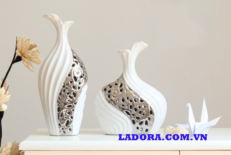 Bình hoa trang trí phòng ngủ đẹp với nhiều kiểu dáng