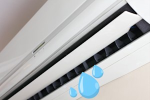 Dàn lạnh máy điều hòa bị chảy nước, dấu hiệu có thể do thiếu gas hoặc tắc ống thoát nước