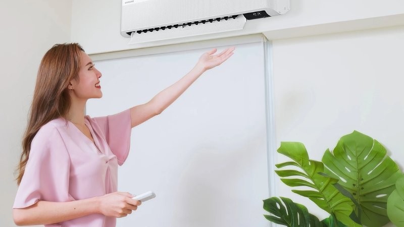 Sử dụng chế độ Cool để làm mát phòng vào ngày nắng nóng