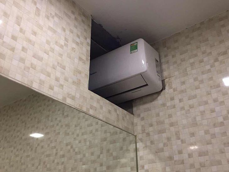 Cần đục tường khi lắp 1 máy lạnh cho 2 phòng