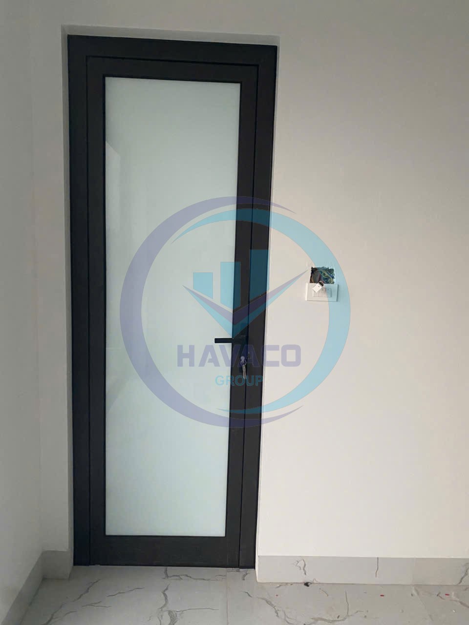 Mẫu cửa phòng ngủ hiện đại làm từ nhôm Xingfa cao cấp