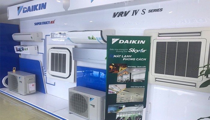 Máy điều hòa Đaikin 18000 BTU 1 chiều treo tường và cục nóng