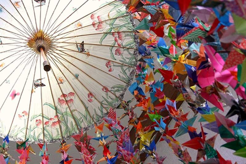 Hạc giấy nhiều màu sắc dùng để làm đồ trang trí phòng ngủ handmade