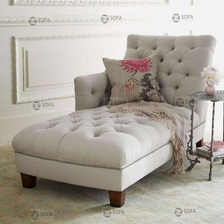 Bố trí ghế sofa trong phòng ngủ master, kết hợp đèn sàn hiện đại