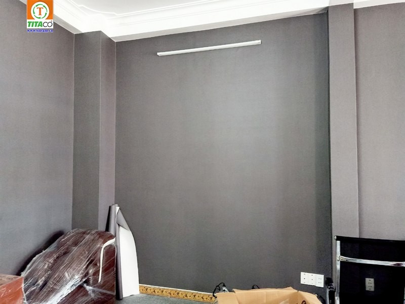 Giấy dán tường phòng ngủ màu xám trơn hiện đại