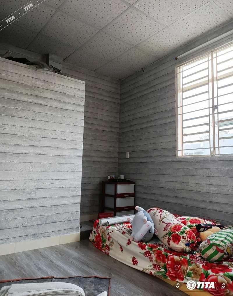 Giấy dán tường giả vân gỗ mang vẻ ấm áp cho phòng ngủ