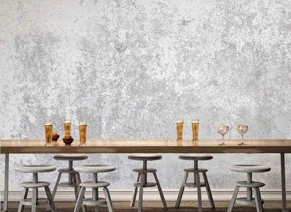 Giấy dán tường phòng ngủ màu trắng với hoa văn cổ điển