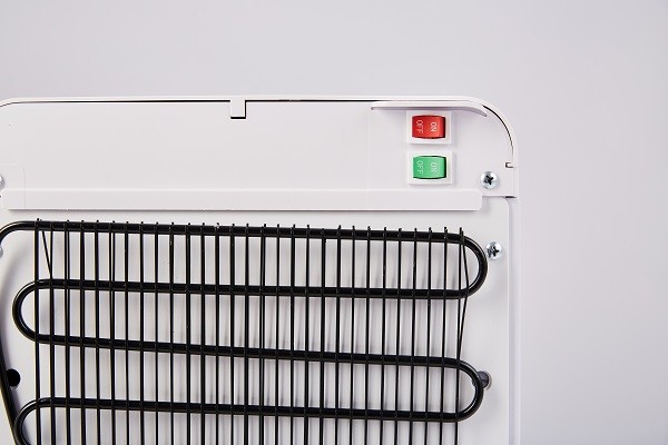 Công tắc bật/tắt chức năng nóng lạnh riêng biệt