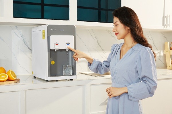 Hai vòi nóng lạnh riêng biệt trên máy lọc nước gia đình