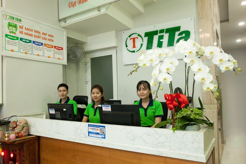 Showroom cung cấp giấy dán tường và tranh dán tường tại TPHCM
