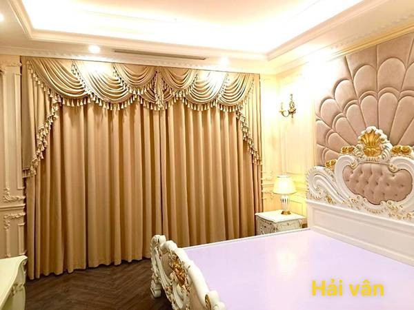 Mẫu rèm cửa phòng ngủ vợ chồng hiện đại tông xám
