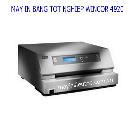 Máy in Wincor 4920 đang in bằng tốt nghiệp