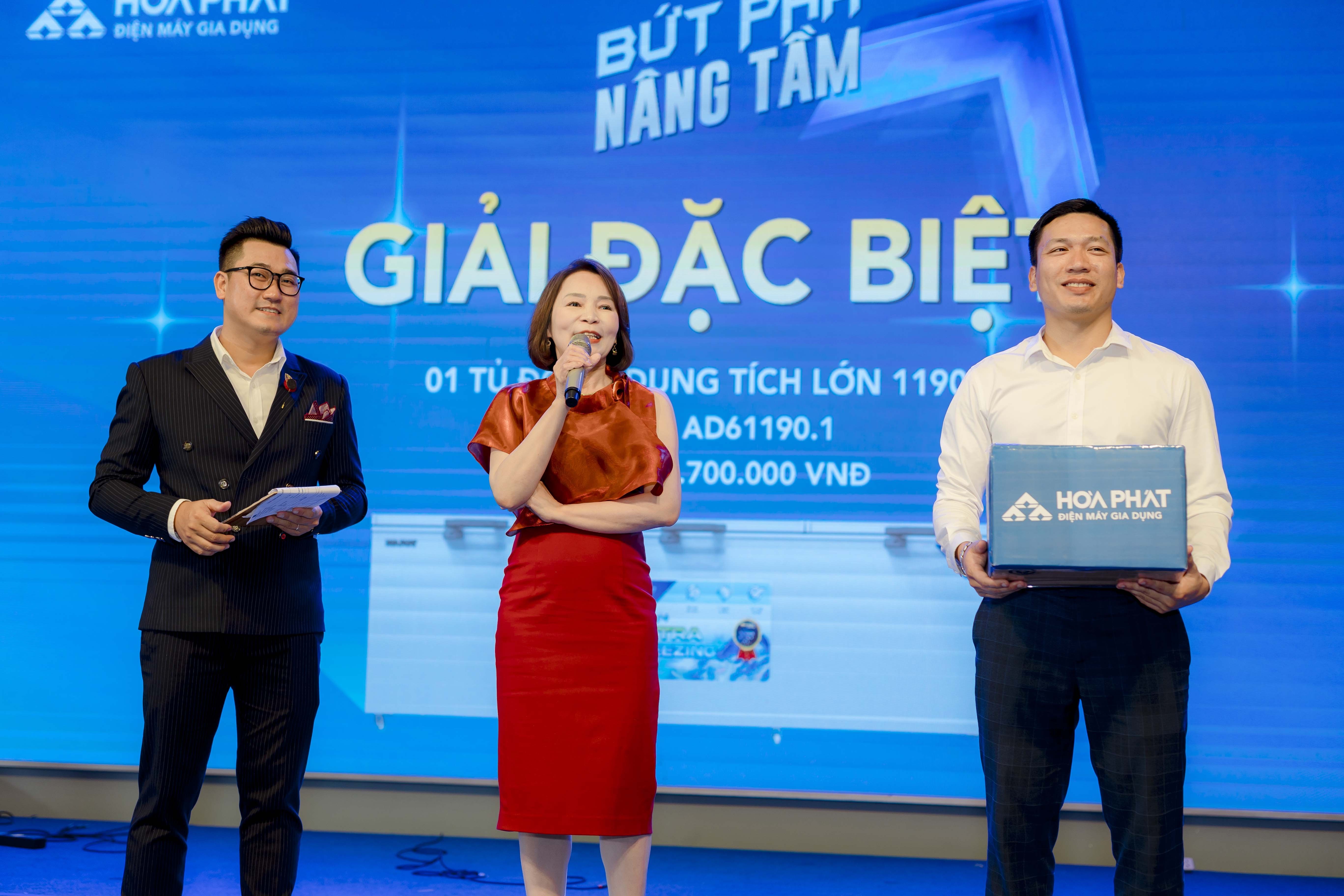 Không khí sôi động tại buổi tiệc Gala Dinner