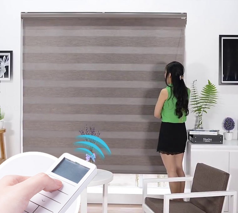 Màn cửa sổ phòng ngủ chống nắng màu xám hiện đại