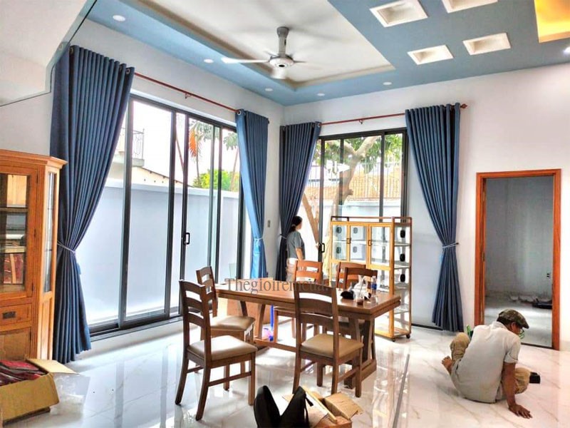 Rèm vải phòng ngủ màu sắc trang nhã phù hợp nội thất hiện đại