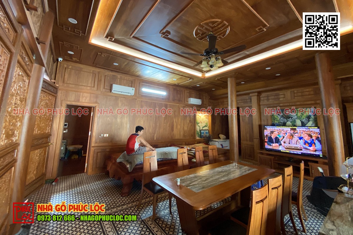 Trần gỗ Hương với vân đẹp và mùi thơm đặc trưng