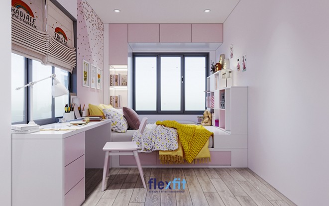 Phòng ngủ bé gái với tông màu hồng pastel và trắng, tạo không gian ngọt ngào và lãng mạn