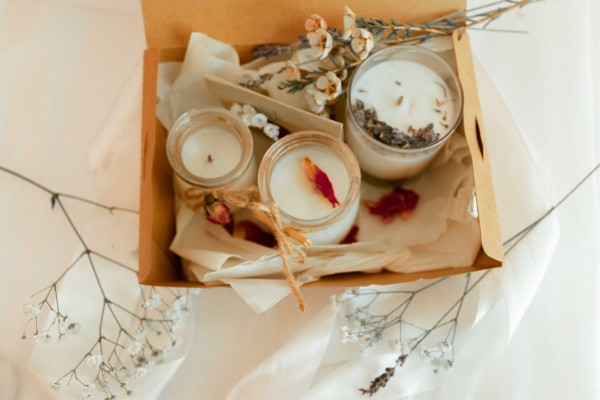 Làm lọ hương thơm phòng ngủ đơn giản từ nến handmade trong lọ thủy tinh