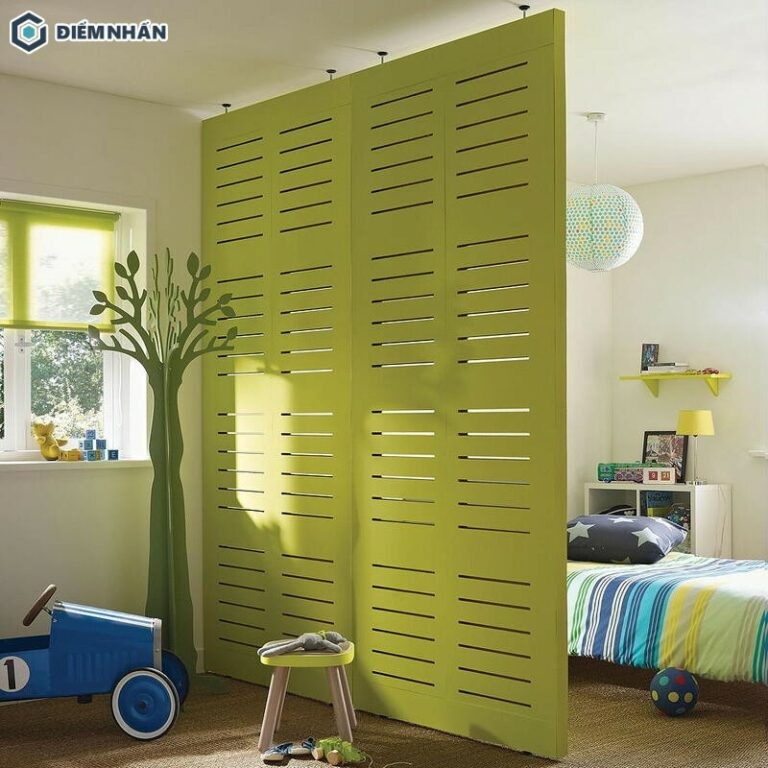 Mẫu vách ngăn phòng ngủ đẹp làm từ gỗ công nghiệp màu xanh