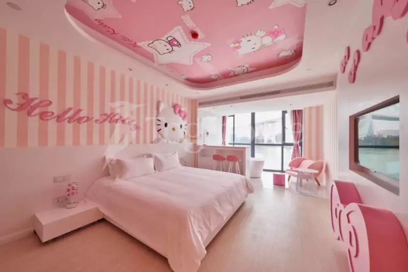 Tổng thể ý tưởng trang trí phòng ngủ chủ đề Hello Kitty.